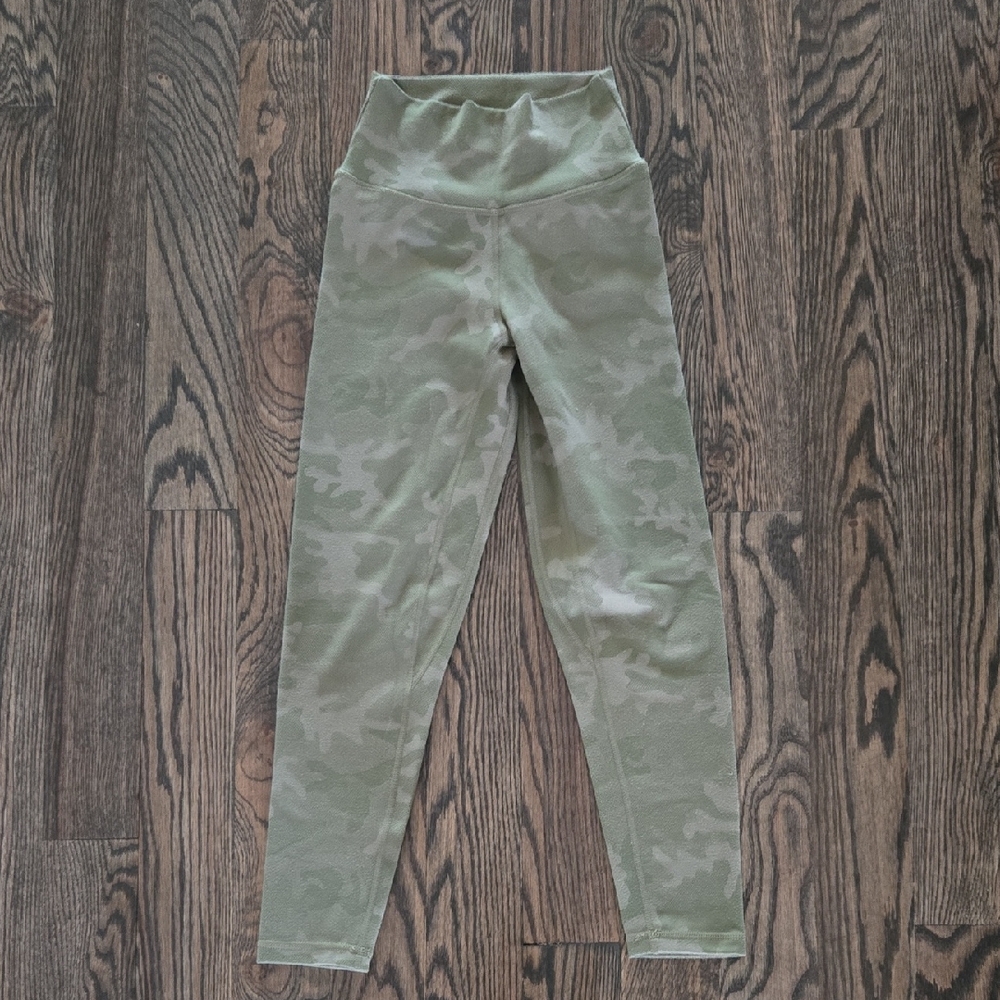 PTULA Stealth Leggings in Green Camo